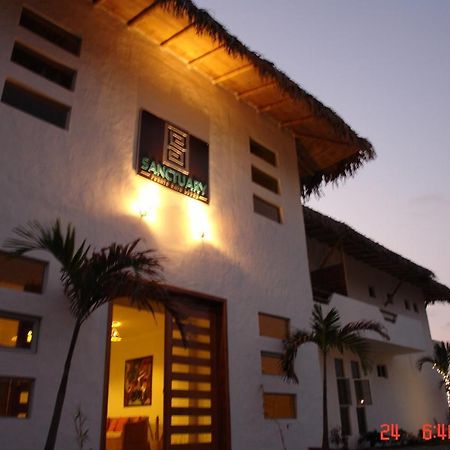 Sanctuary Puerto Cayo Lodge Exterior photo